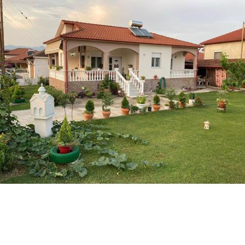 Suzie's House - Road to Loutra Pozar