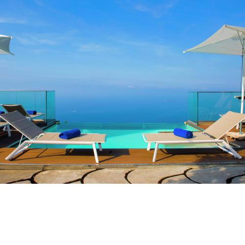 Swanky Villa in Nocelle with Pool Splendid Sea Views