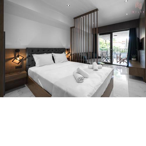 Sweet Five, Nilie Hospitality MGMT
