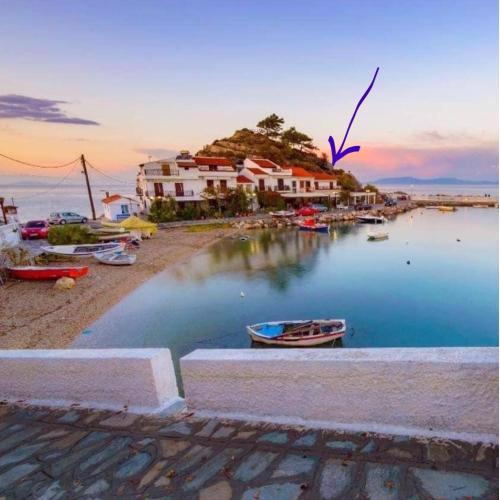 Sylvia's House - a unique waterfront location
