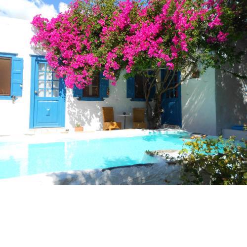 Syros-Home in nature