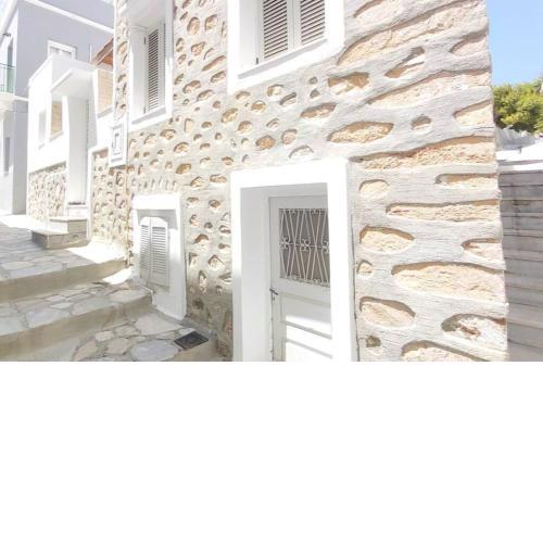 Syros Stone Yard House