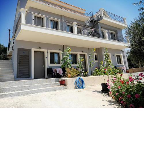 TA DIDYMAKIA APARTMENTS.
