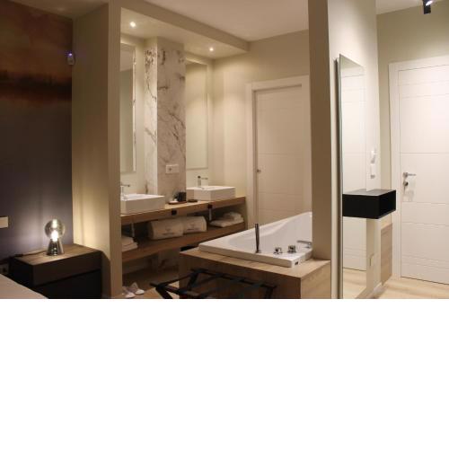 'Tabula Rasa Exclusive Rooms'
