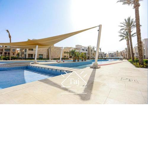 Taj Home, Mangroovy, pool view, free beach access with nanny's room