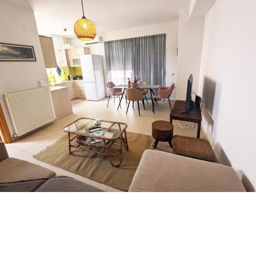 Tamar's place