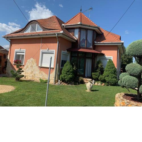 Táncsics Apartman