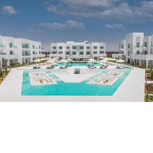 Tanoak Resort