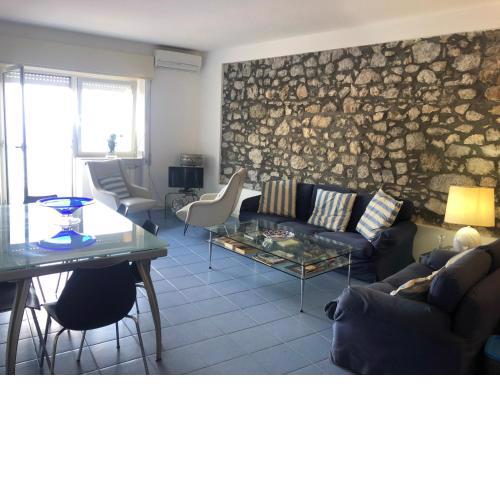 TAORMINA CENTER APARTMENT with sea view