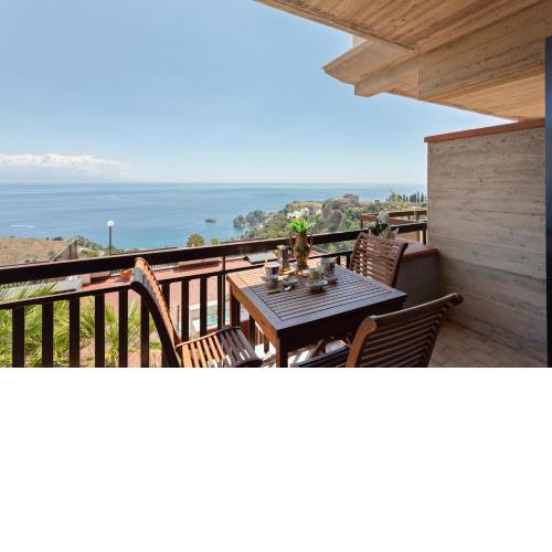 Taormina Panoramic Seaview Apartment