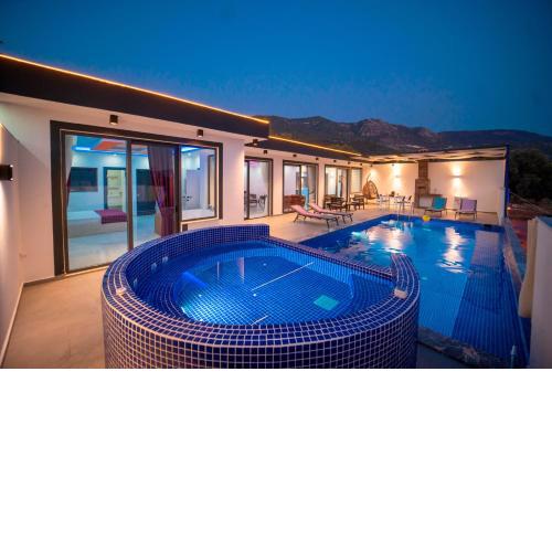 Tarhan 1 - 2 Bedroom with 2 jacuzzi in Kalkan
