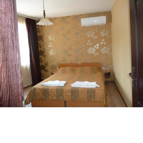 Tarnovski Dom Guest Rooms