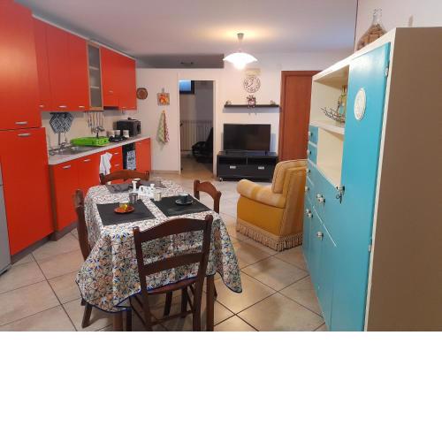 Tavernetta 80mq climatizzata indipendente in Villa residenziale