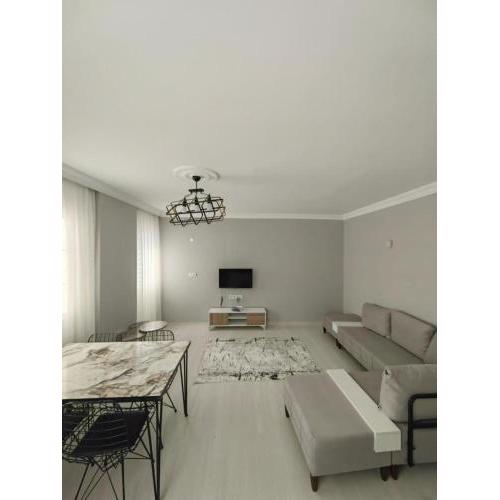 Tayçu apart