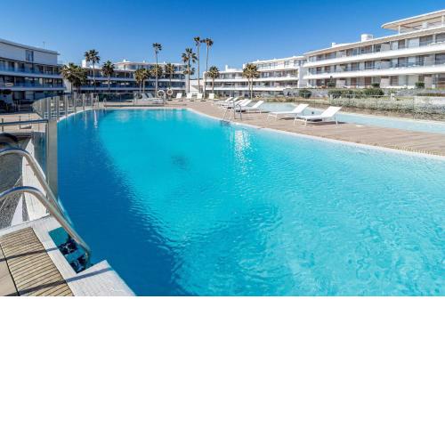 TE- Modern flat in luxury resort, front line beach
