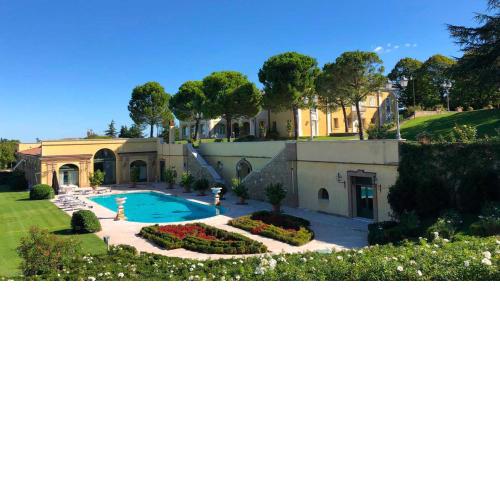 TENUTA BAGNI DE' CONSOLI 24, Emma Villas