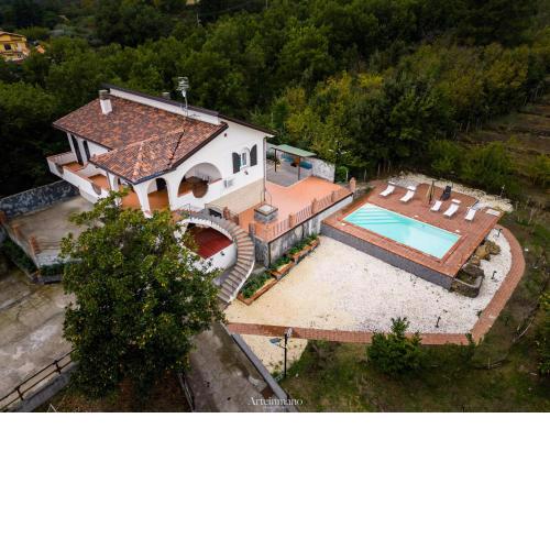 Tenuta Carbone - Con piscina e parcheggio privato