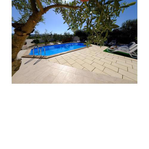 Tenuta con due abitazioni indipendenti