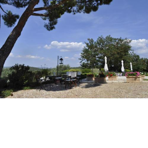 Tenuta Poggetti e Santa Laura