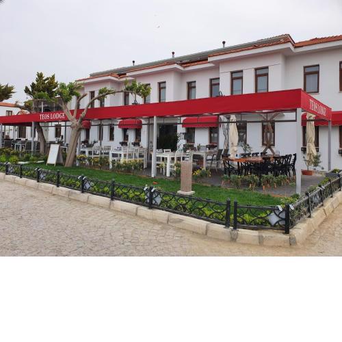 Teos Lodge