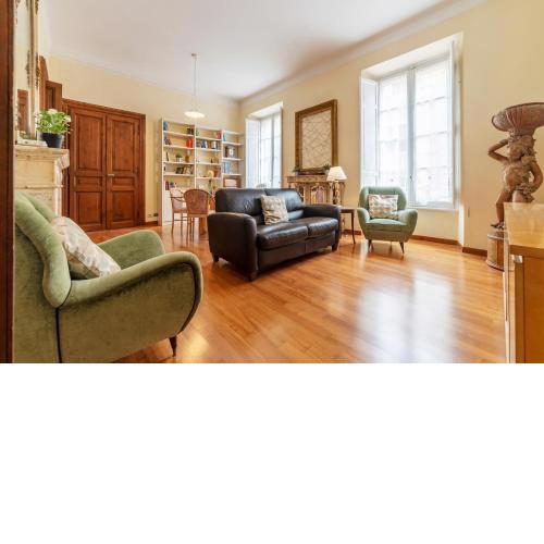 Termini Central and Elegant Apartment