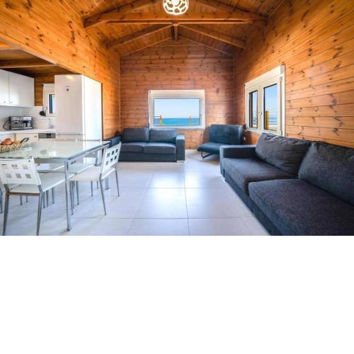 Terra Zeus - Wooden House Beachfront