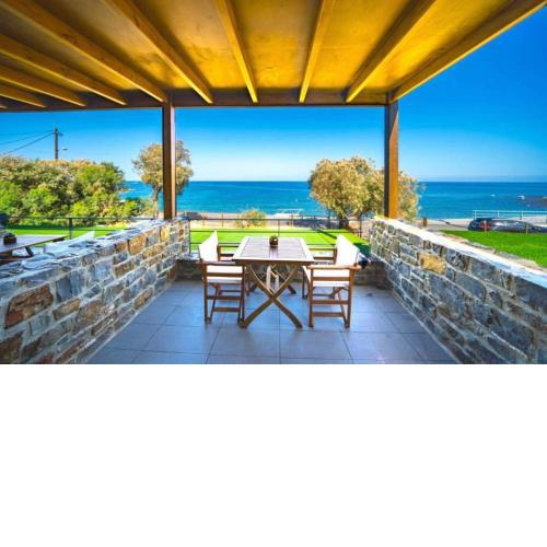TerraZeus - Stone House Beachfront 1