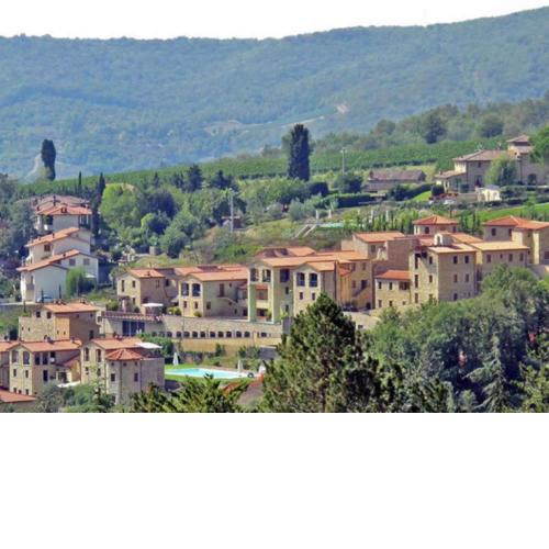 Terrazza Alta--Tuscan condo with large terrace and private garden.
