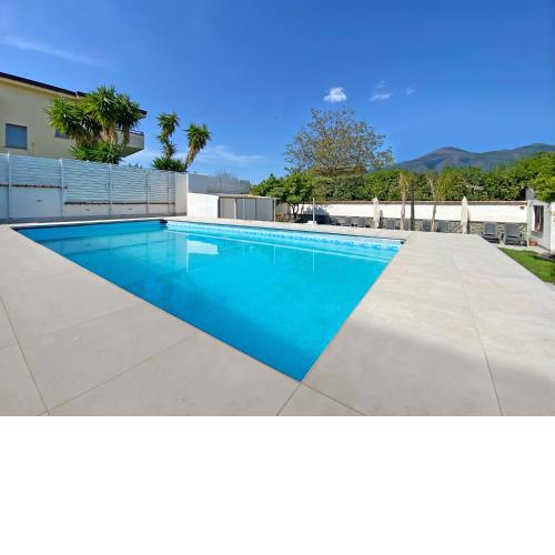 Terrazza sul Vesuvio con piscina
