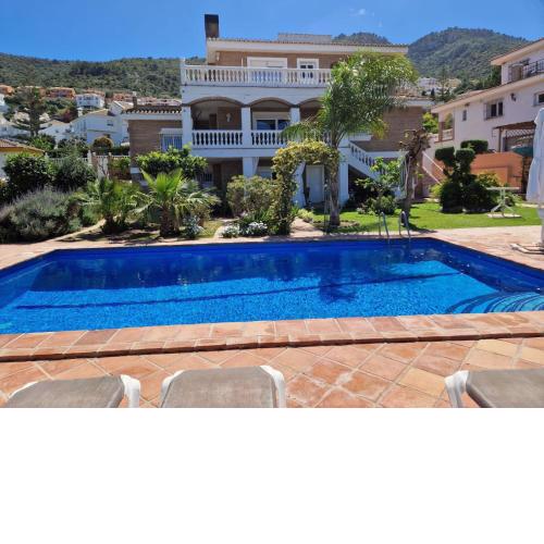 TESS Villa Amanecer