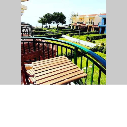 Tetis seafront maizonette