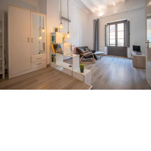 TH157 Studio Sedassos
