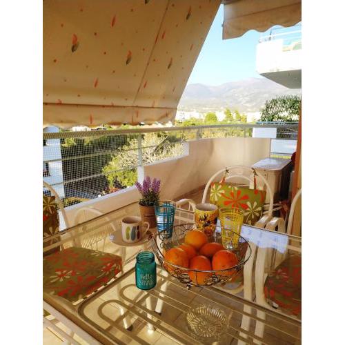 Thalia Apartment in Kalamata, 15' walk from the city center and the beach