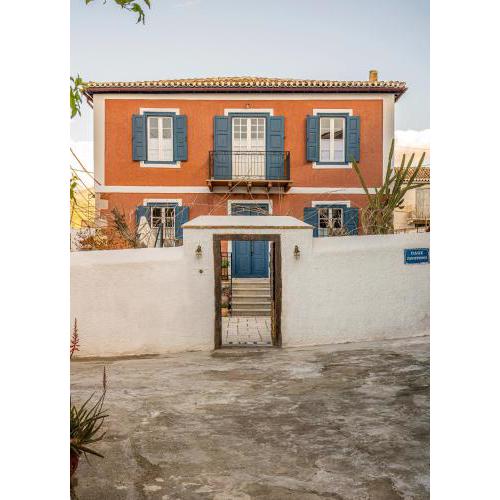 The 1813 Painter's Villa by Neuvel