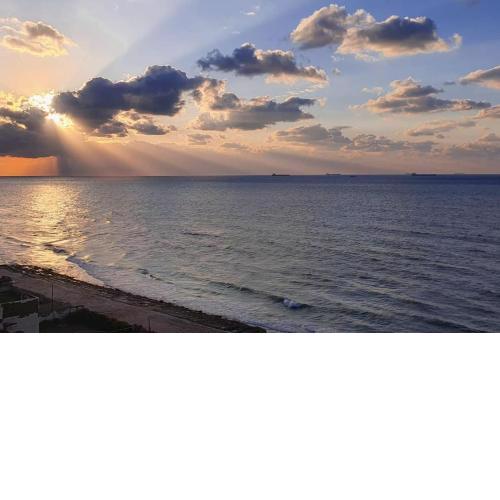 The apartment is right on the sea, north coast