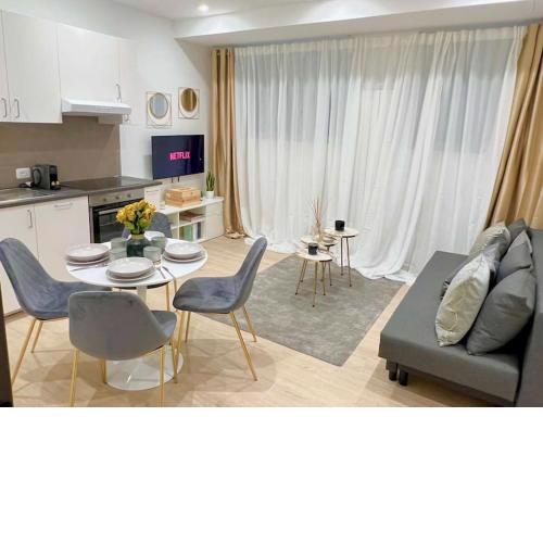 The Boutique House - Treasure Trove - Gold Suite