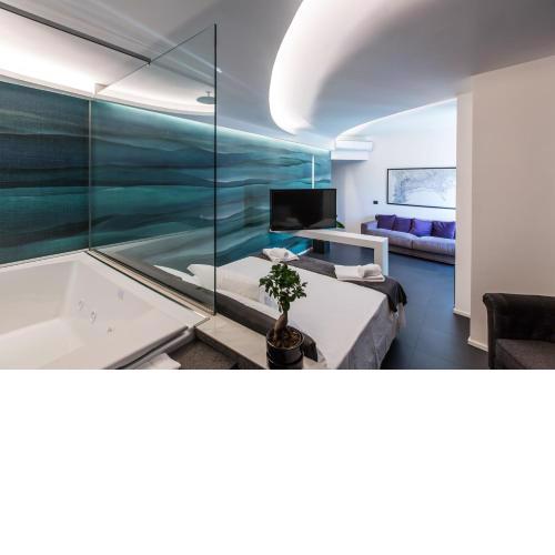 The Boutique Napoli Suite