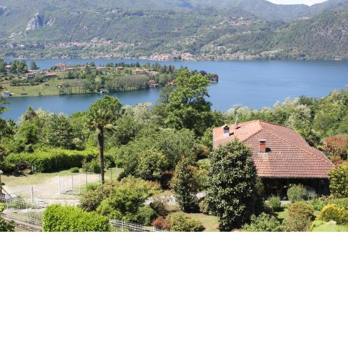 The country house on Lake Orta in Miasino
