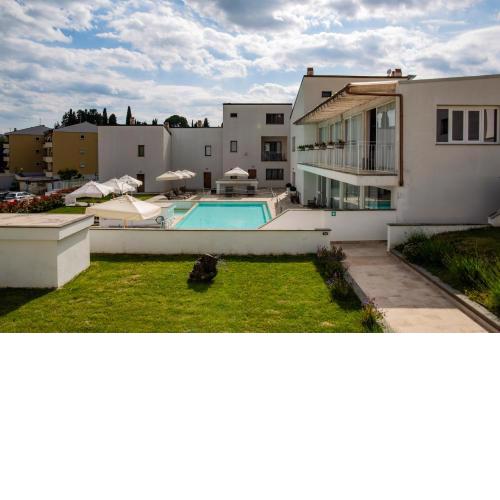 The Florence Hills Residence