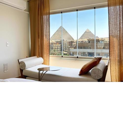 The Great Pyramid Duo 2BDR Stunning Stay!