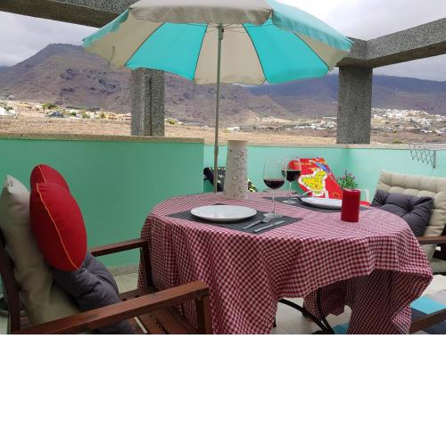 THE HAPPINESS PENTHOUSE 100m Beach & Sunset View - Welcoming Cava included - Dream Holidays at Tenerife!