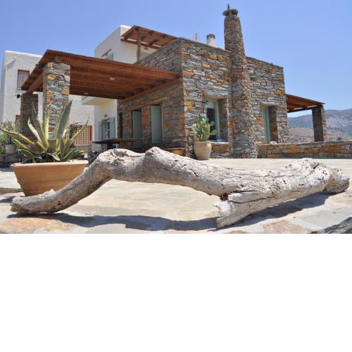 The Hill Top House in Kea