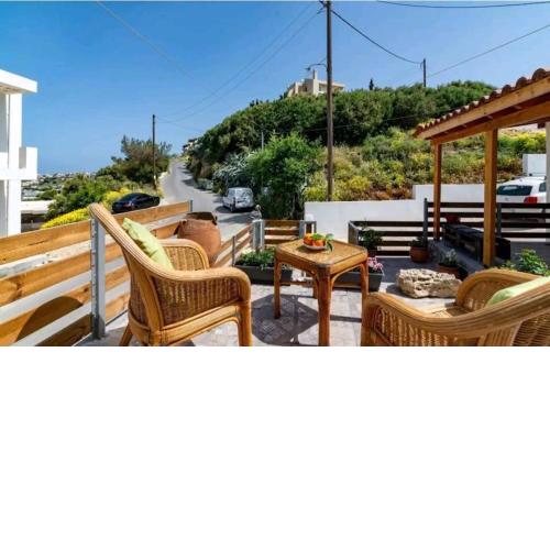 The Holiday House 3