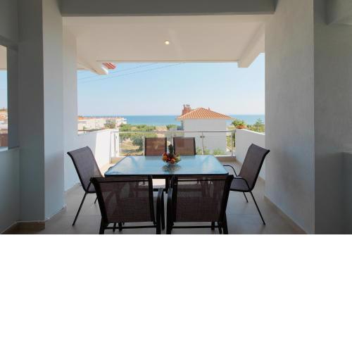 The House Of The Roses Seaview Superior Maisonette 2