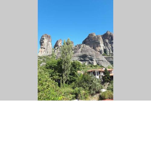 The house under the rocks of Meteora 1