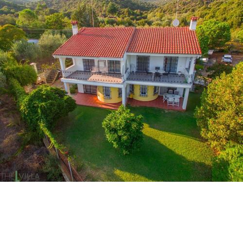 The L Villa