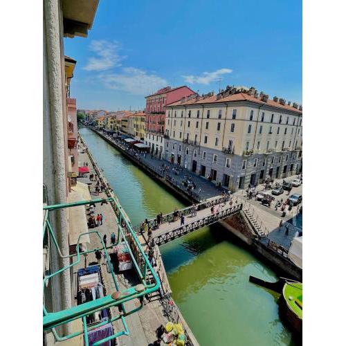 THE MIDDLE HOUSE NAVIGLI- nel cuore dei Navigli