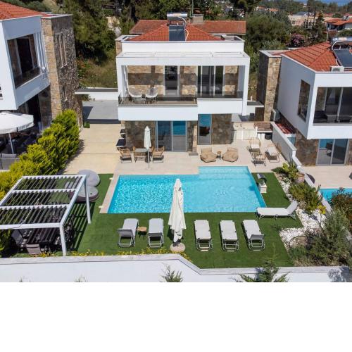 The Miracle Villa - Deluxe, Sea View, BBQ, Private Pool
