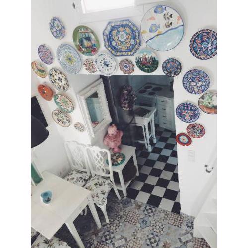 The Oceanographer's Home, A Chora Hideaway