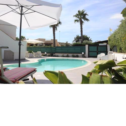 "The Pearl of Sicily" with new salt pool 50m from the beach